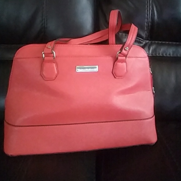 Kenneth Cole Reaction Handbags - Kenneth Cole bag, MUST GO!